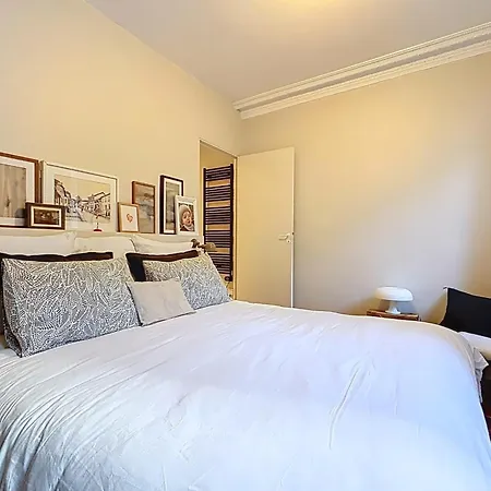 Designer Near Sacre-coeur דירה *