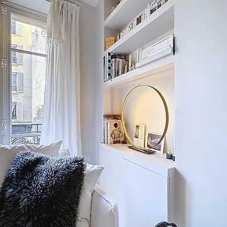 Designer Near Sacre-coeur * פריז