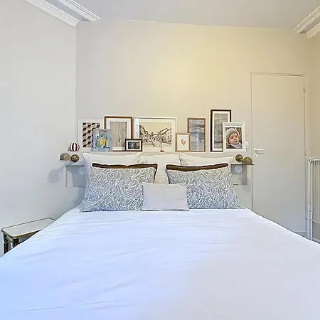 Designer Near Sacre-coeur